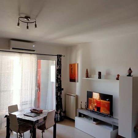 Apartament Airport Alexander Genua Zewnętrze zdjęcie