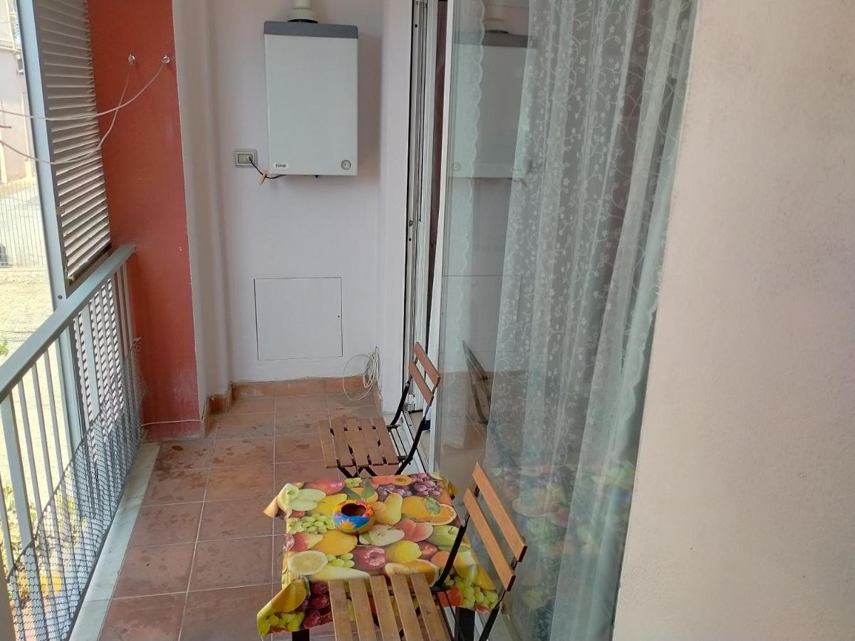 Apartament Airport Alexander Genua Zewnętrze zdjęcie